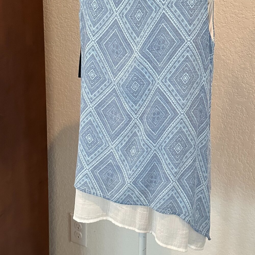 AB Studio Two tier Sleeveless Top ' - Picture 6 of 8